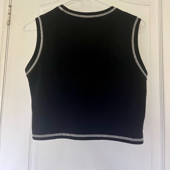 Black Cropped Tank Top - Picture 2 of 4